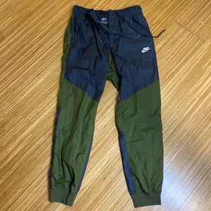 Nike Sportswear Men’s M Windrunner Joggers
